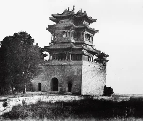 El Belvedere del Dios de la Literatura en el Palacio de Verano, Beijing, 1860